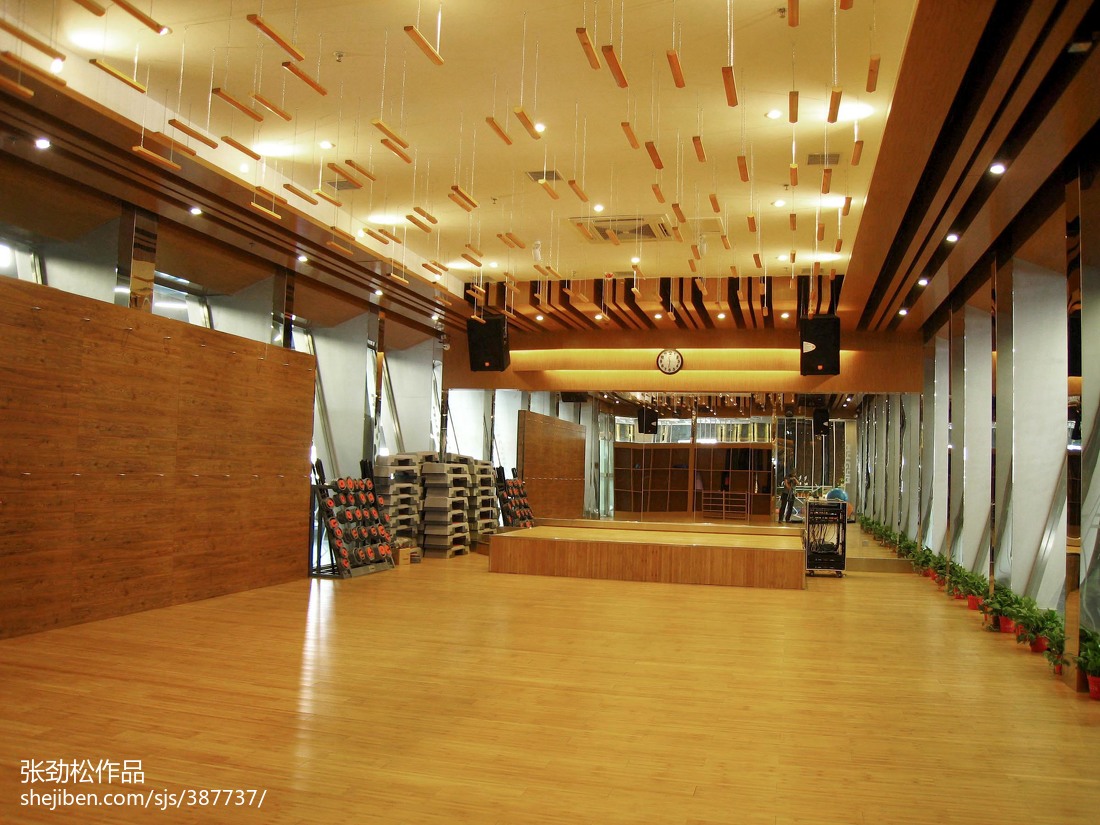 在二三線(xiàn)城市開(kāi)健身房需要多少錢(qián)